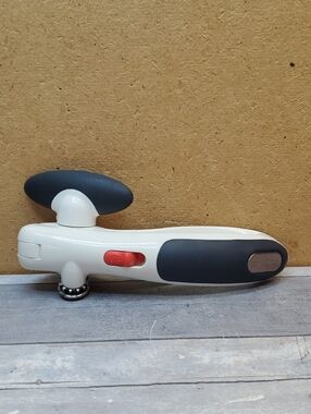 Zyliss Lock N' Lift Blue and Whtie Can Opener